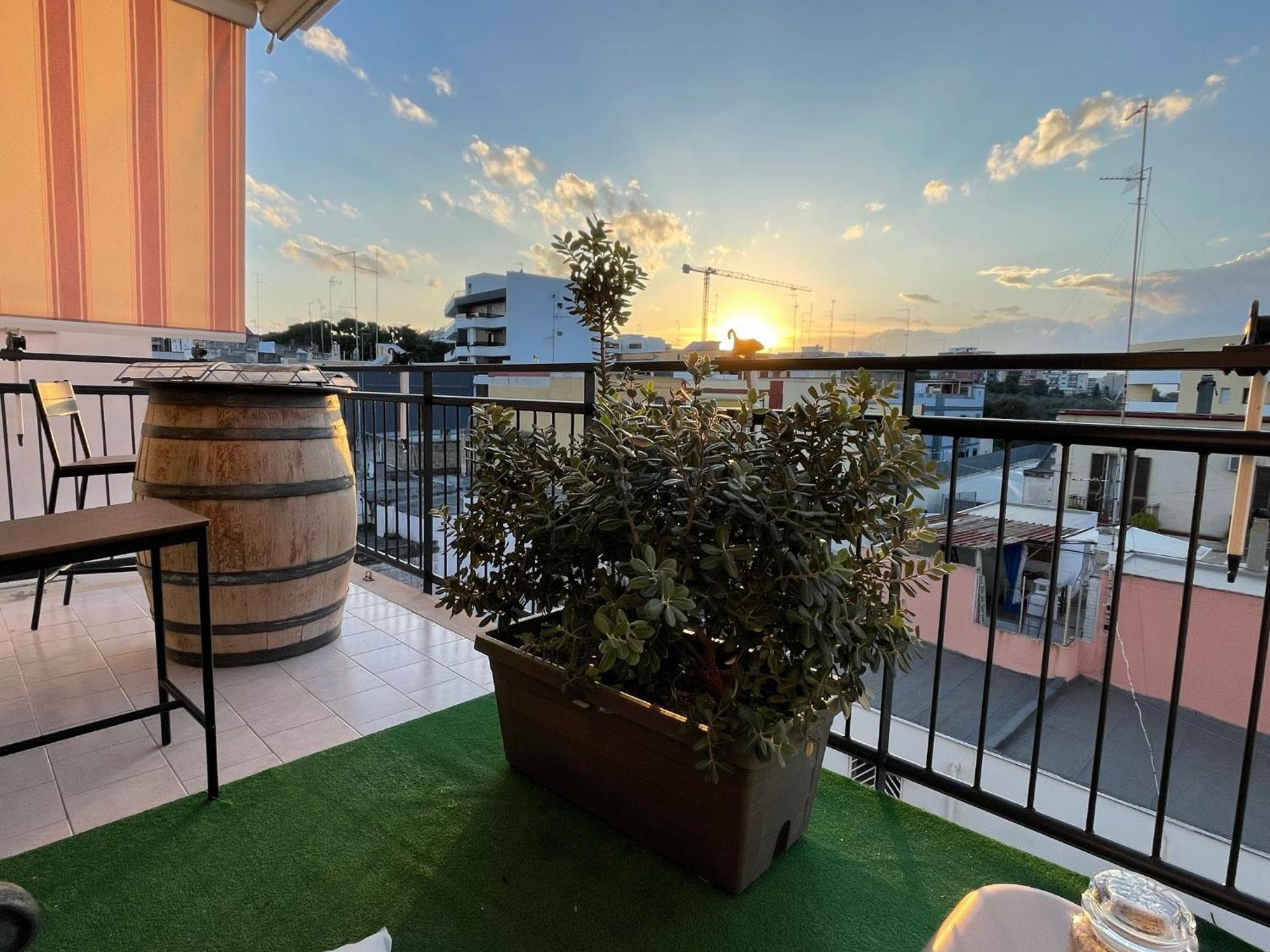 Wanderlust House Hotel Bari Luaran gambar